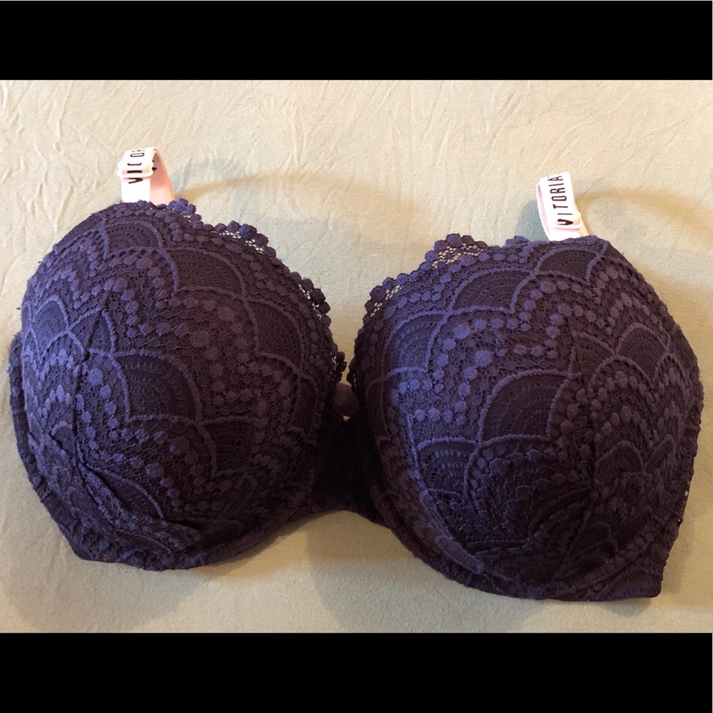38 DDD Victoria Secret bra